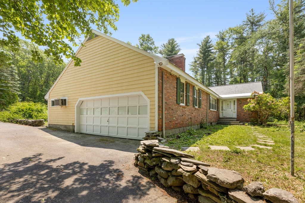 168 Old Harvard Road Boxborough, MA 01719 - Photo 3 of 38 Gallery Image 3