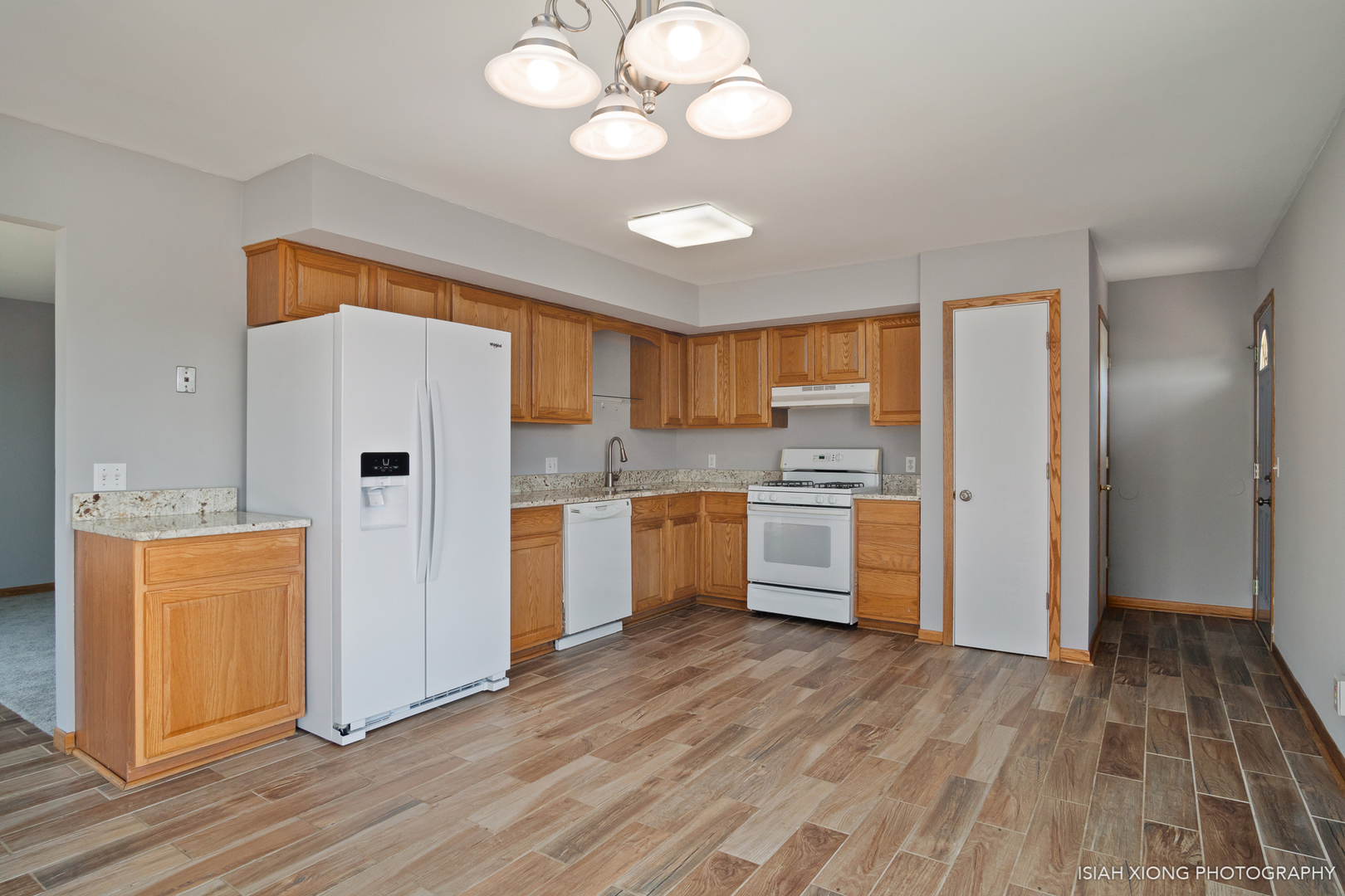 232 Maple Street Sugar Grove, IL 60554 - Photo 4 of 18 Gallery Image 4