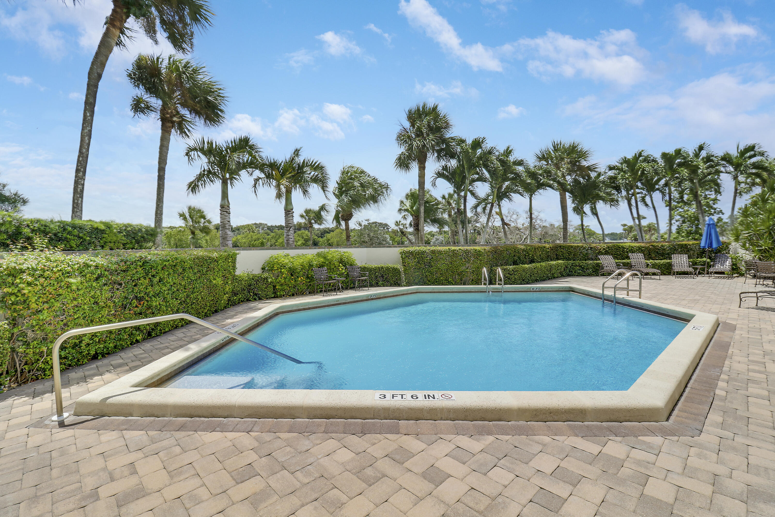 3322 Casseekey Island Road, Unit 604 Jupiter, FL 33477 - Photo 50 of 55 Pool
