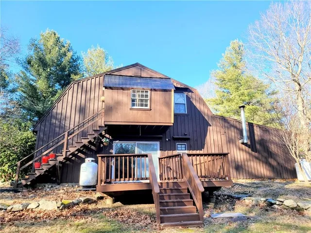 $1,800 | 196 Angell Road, Unit 1, Lincoln, RI 02865