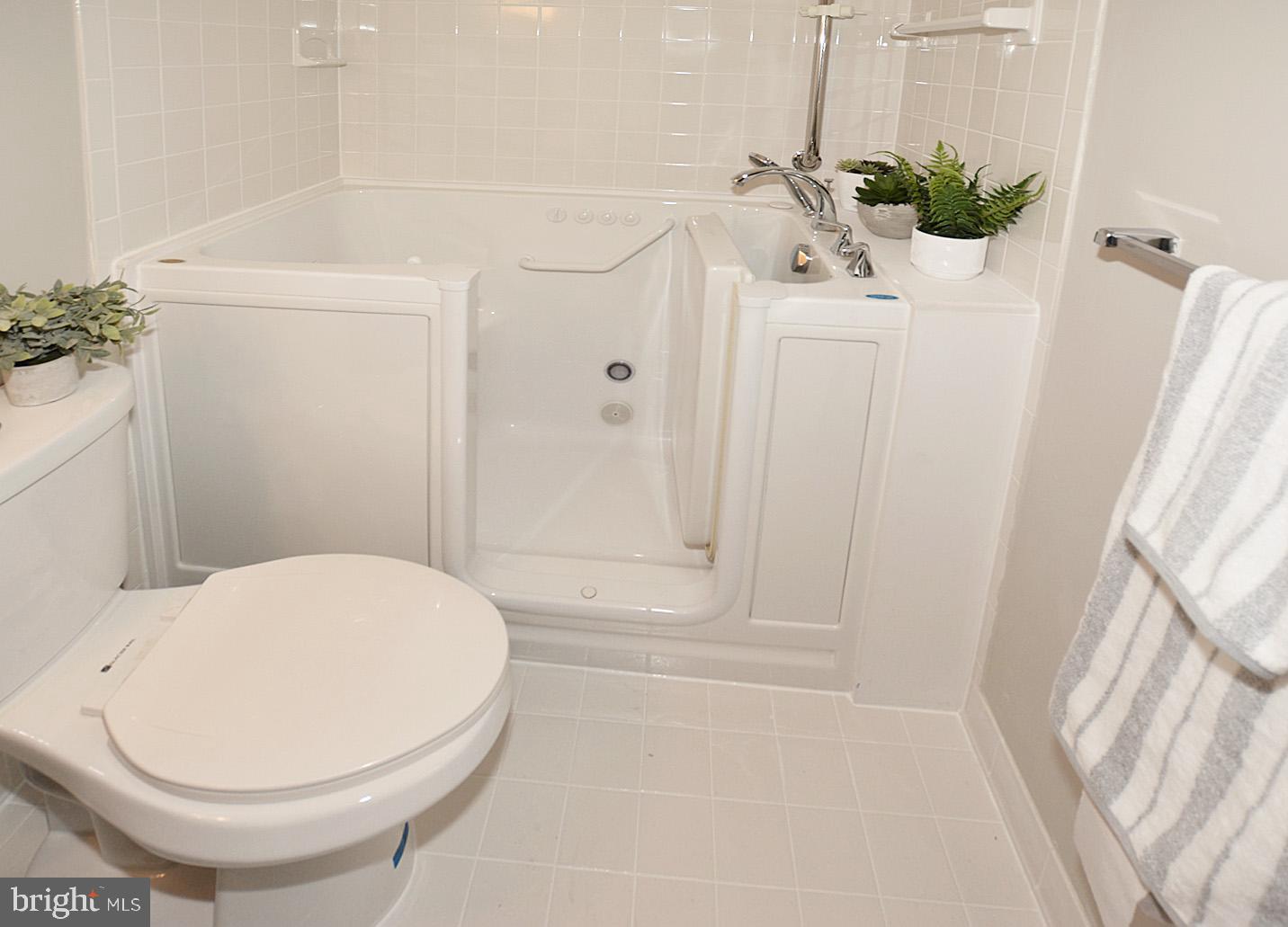 8003 West Point Drive Springfield, VA 22153 - Photo 14 of 38 Gallery Image 14