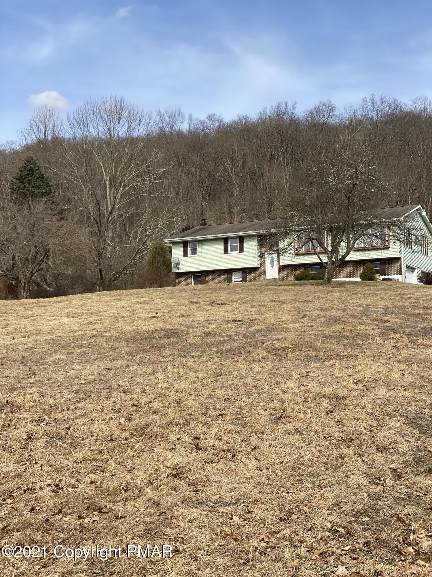 1270 Mutton Hollow Road Stroudsburg, PA 18360 - Photo 4 of 37 2304A092-7CC2-4D9F-8011-0111203D6ABA
