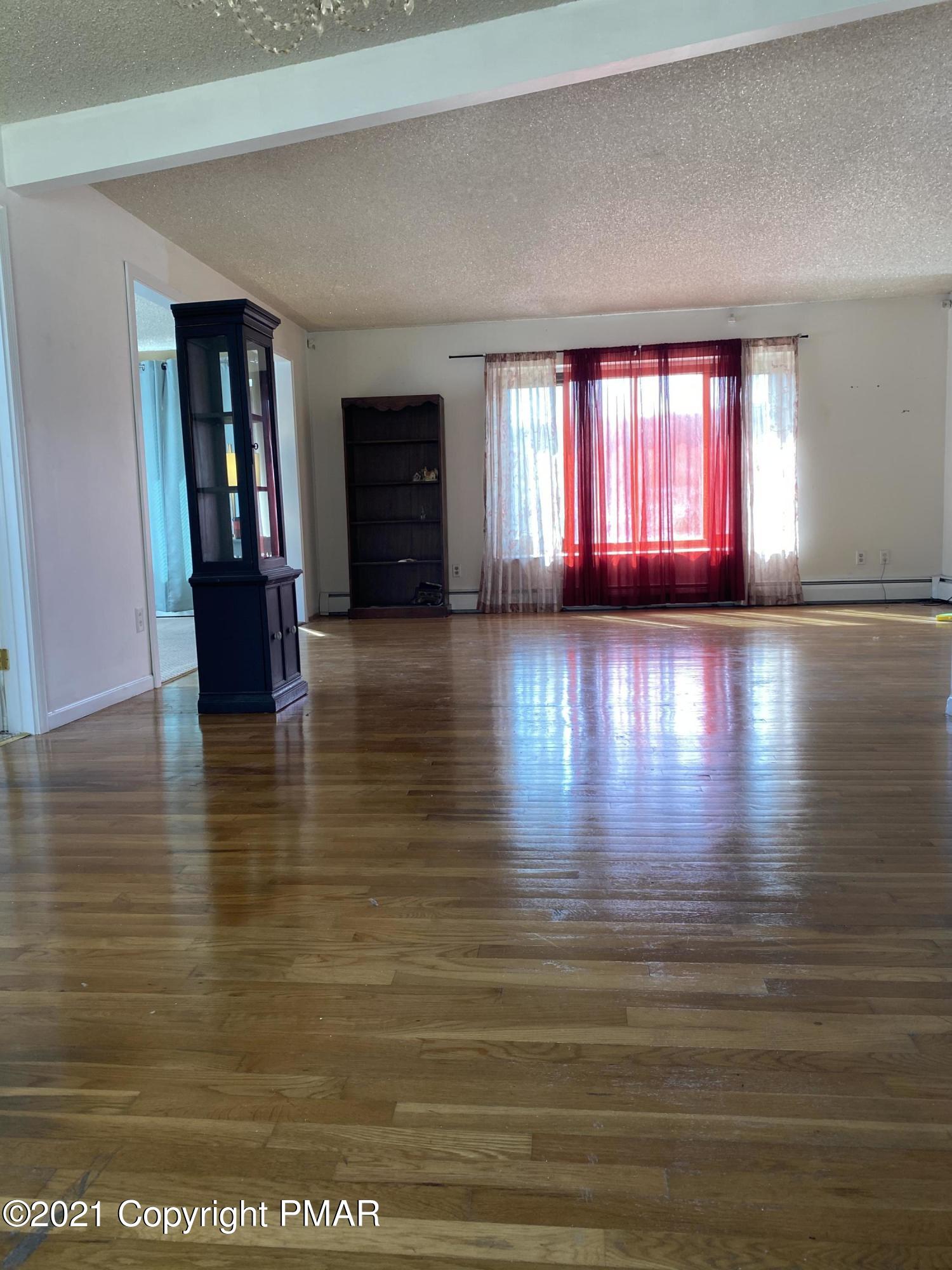 1270 Mutton Hollow Road Stroudsburg, PA 18360 - Photo 10 of 37 D1E9247F-FA27-46BC-AC78-7A9EC4985A82