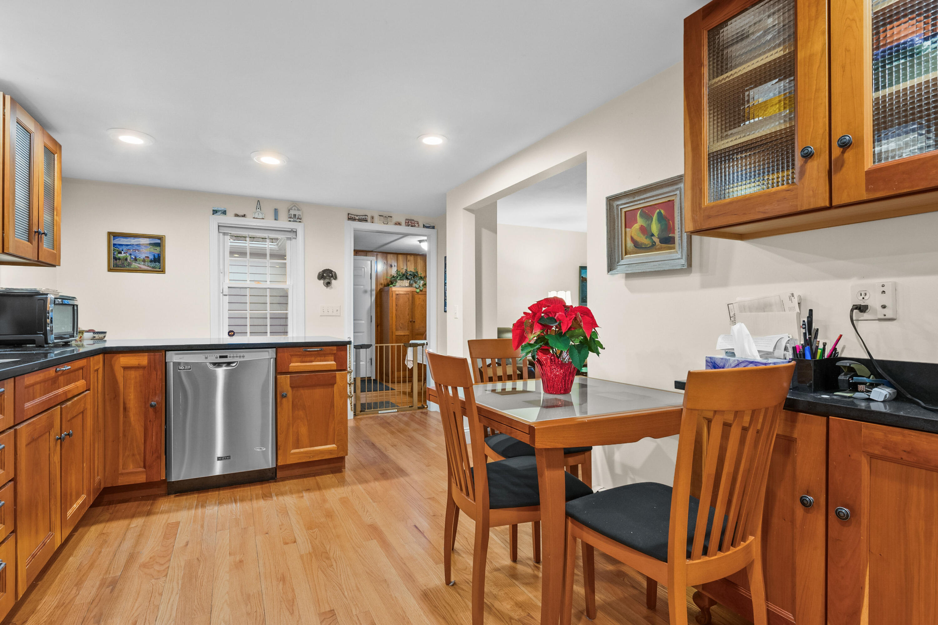 25 Main Street Sandwich, MA 02563 - Photo 11 of 48 DSC_9024
