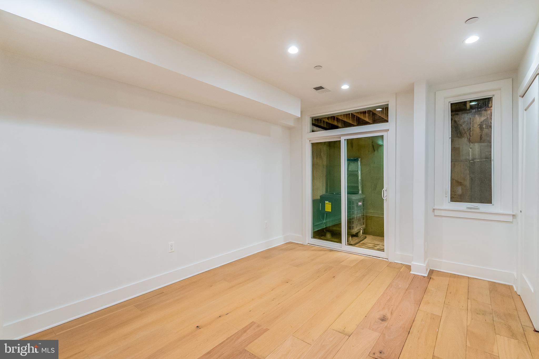 2228 13th Street Northwest, Unit 1 Washington, DC 20009 - Photo 11 of 14 Large Primary Bedroom
