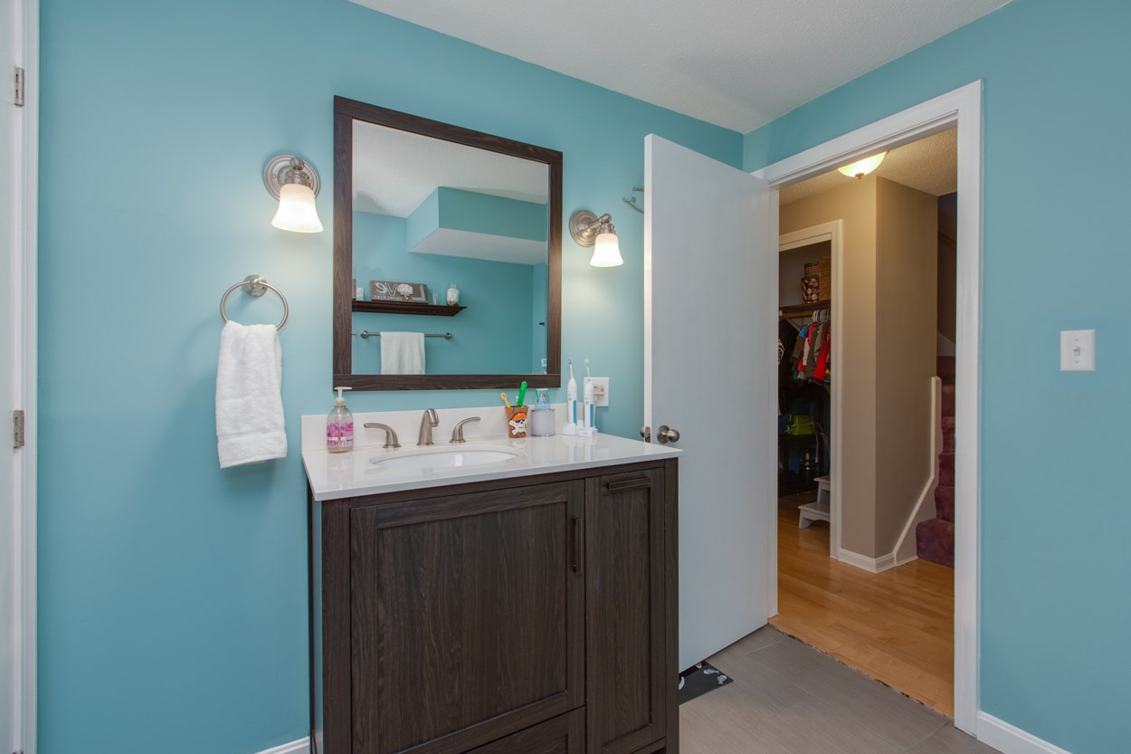 100 Pillsbury Road, Unit 17 Londonderry, NH 03053 - Photo 22 of 30 Gallery Image 22
