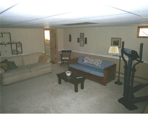 41 Mill Road Buxton, ME 04093 - Photo 5 of 15 Den/Family/Great Room.