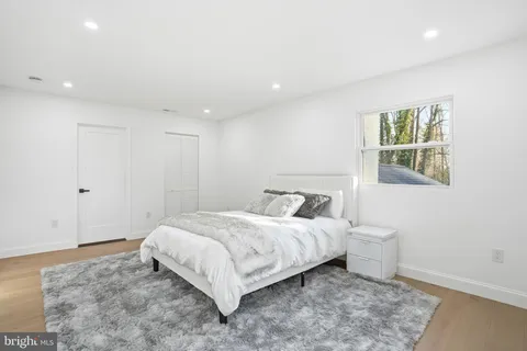 $1,199,999 | 10704 Howerton Avenue, Fairfax, VA 22030