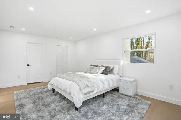 $1,199,999 | 10704 Howerton Avenue, Fairfax, VA 22030