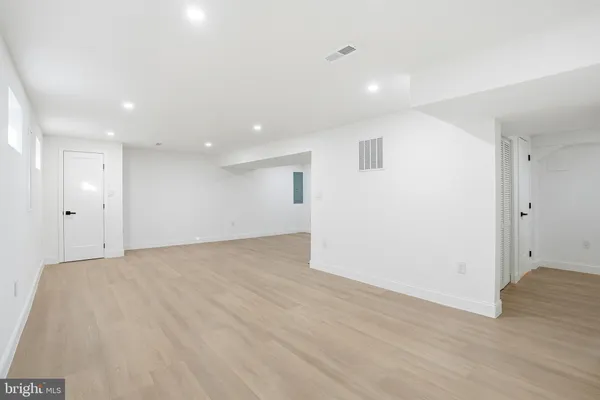 $1,199,999 | 10704 Howerton Avenue, Fairfax, VA 22030