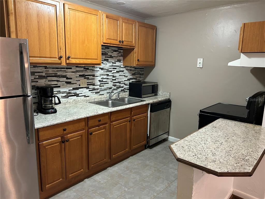 1015 Southwest 9th Street, Unit B2 Gainesville, FL 32601 - Photo 3 of 12