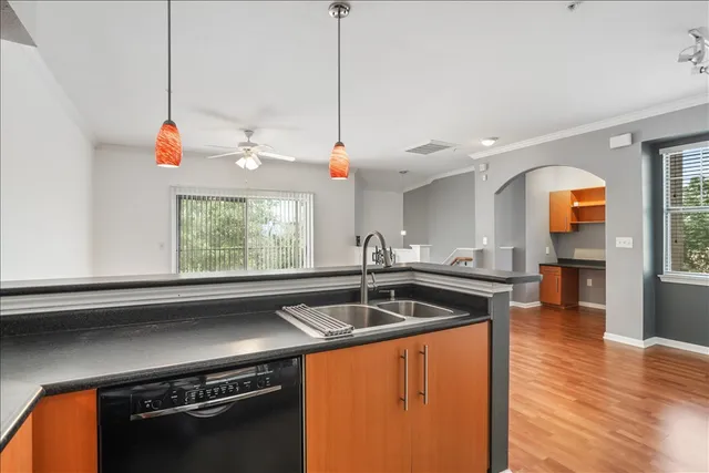 $1,850 | 11203 Ranch Road 2222, Unit 305, Austin, TX 78730