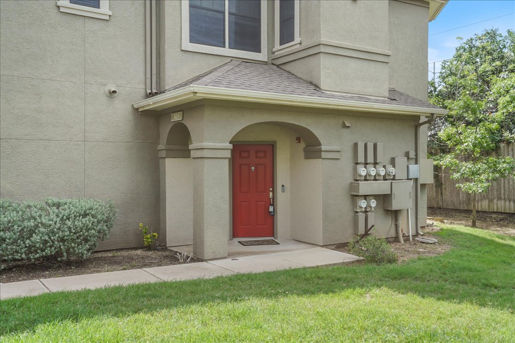 11203 Ranch Road 2222, Unit 305 Austin, TX 78730 - Photo 3 of 27