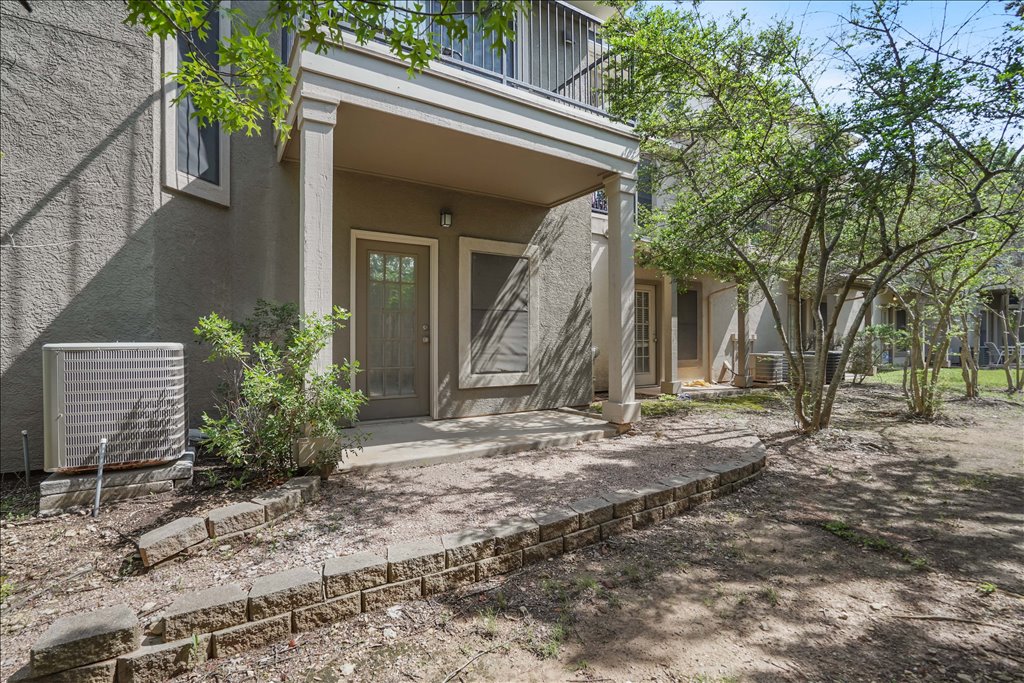 11203 Ranch Road 2222, Unit 305 Austin, TX 78730 - Photo 8 of 27