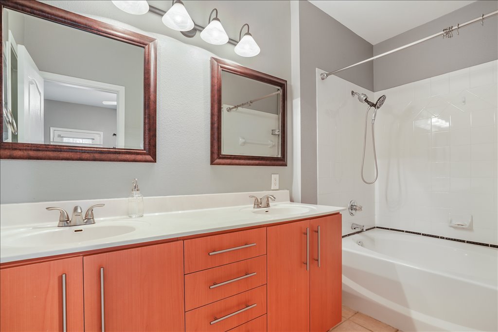 11203 Ranch Road 2222, Unit 305 Austin, TX 78730 - Photo 9 of 27