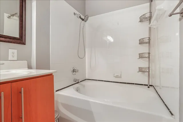 $1,850 | 11203 Ranch Road 2222, Unit 305, Austin, TX 78730