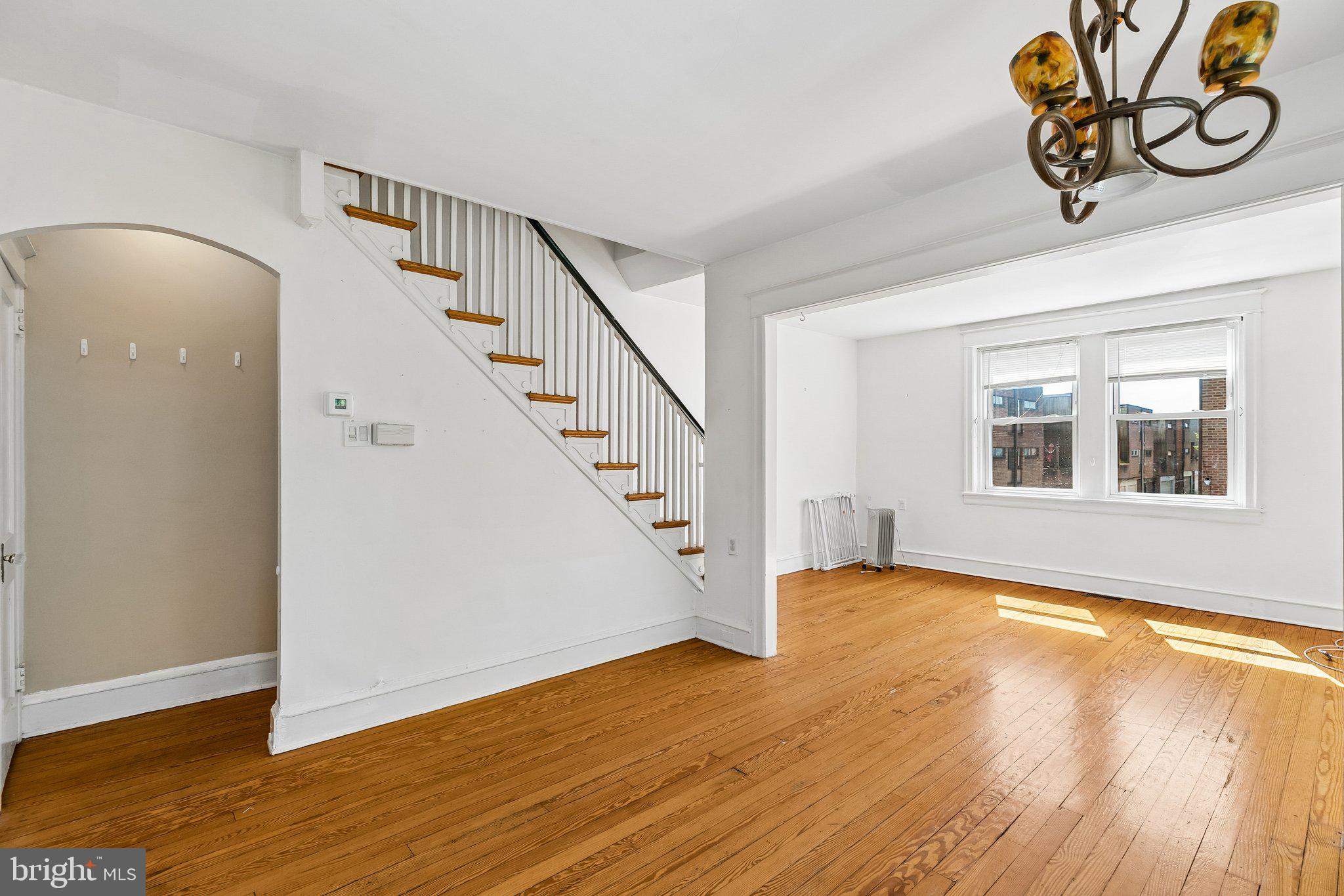 527 South 7th Street, Unit 1 Philadelphia, PA 19147 - Photo 8 of 33 Bright and airy open space awaits.