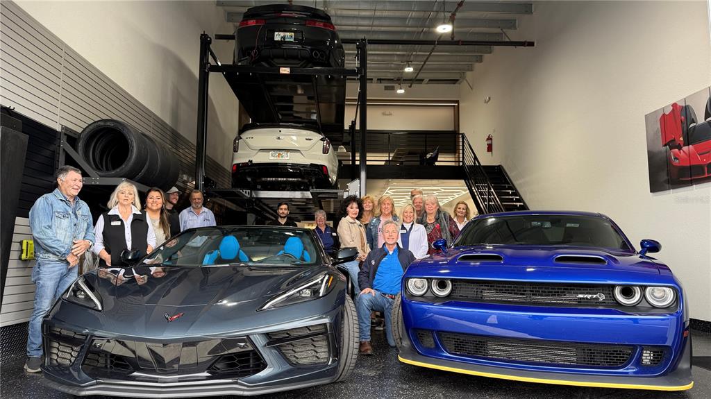 8185 Apex Way Sebring, FL 33876 - Photo 3 of 20 a room with lots of different colored cloths