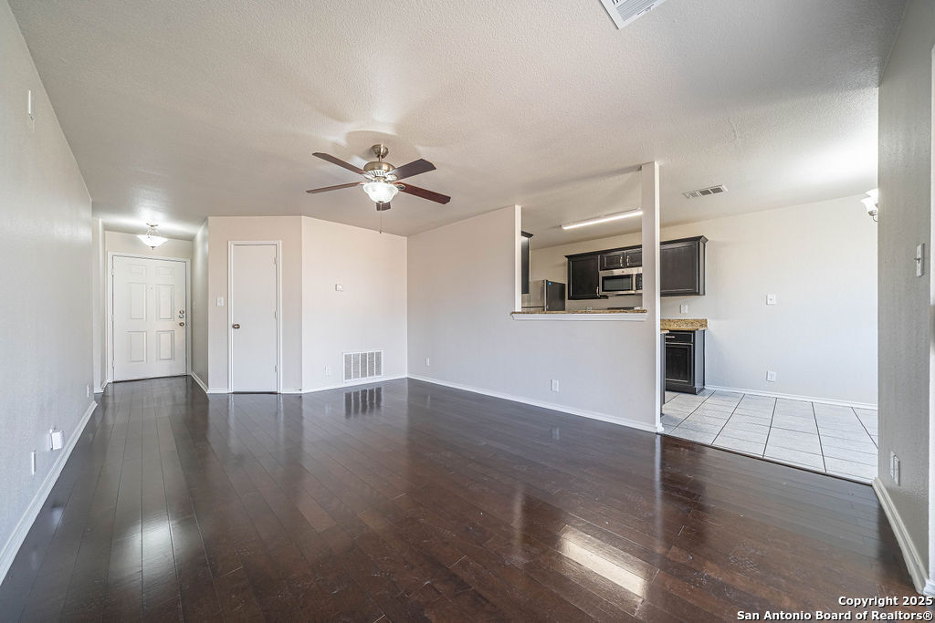 8407 Sea Rim Drive Converse, TX 78109 - Photo 3 of 25