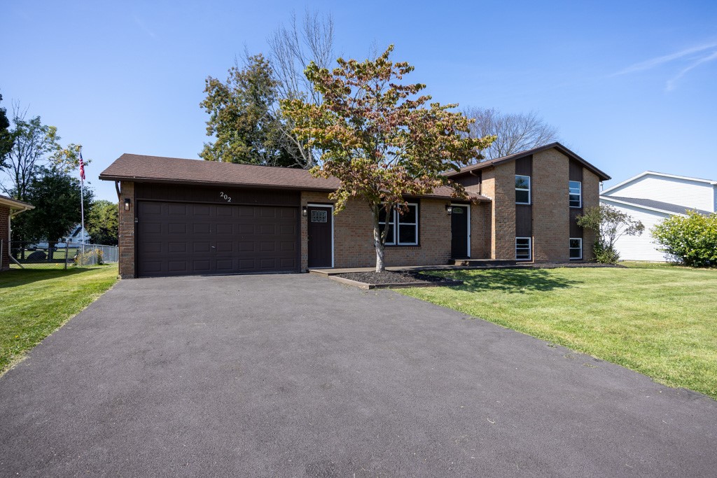 202 Spring Tree Lane Greece, NY 14612 - Photo 2 of 42