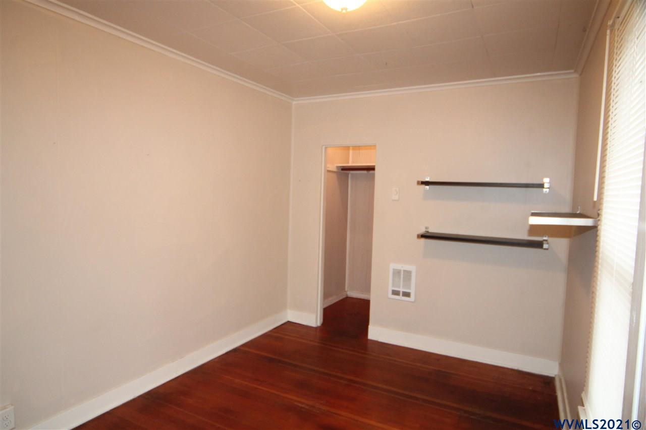 2347 Breyman Street Northeast Salem, OR 97301 - Photo 6 of 25