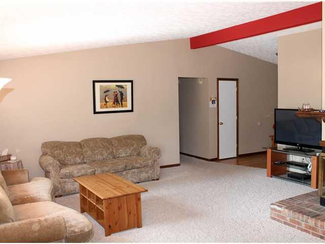 7610 Combs Road Indianapolis, IN 46237 - Photo 3 of 15 Gallery Image 3