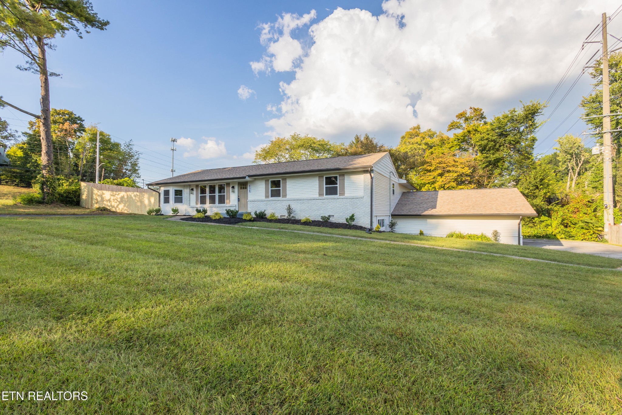 838 Whitehall Road Knoxville, TN 37909 - Photo 6 of 50 Gallery Image 6