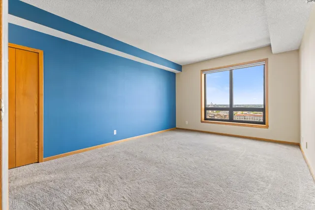 $279,000 | 168 6th Street East, Unit 2905, St. Paul, MN 55101