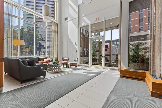 $279,000 | 168 6th Street East, Unit 2905, St. Paul, MN 55101