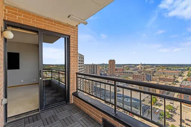 $279,000 | 168 6th Street East, Unit 2905, St. Paul, MN 55101