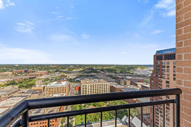 $279,000 | 168 6th Street East, Unit 2905, St. Paul, MN 55101
