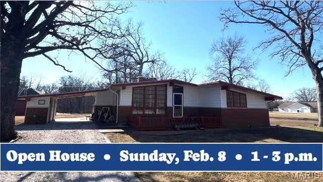 $129,900 | 905 Dean Street, Wilsonville, IL 62093