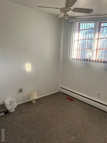 $129,900 | 905 Dean Street, Wilsonville, IL 62093