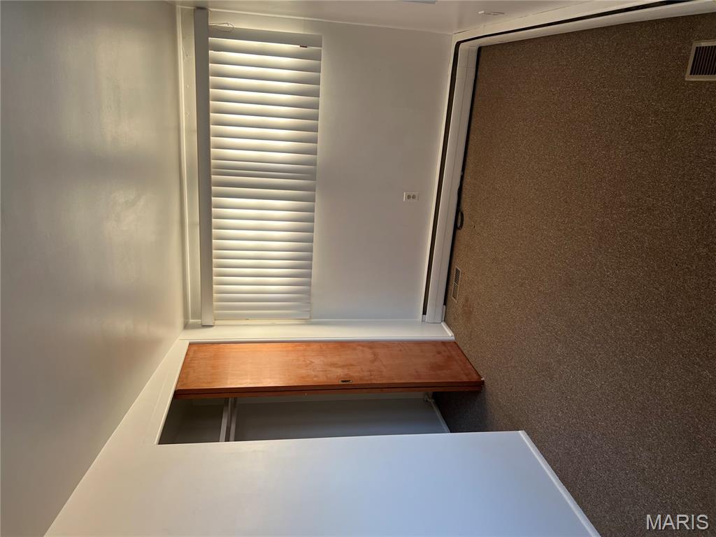 905 Dean Street Wilsonville, IL 62093 - Photo 17 of 23