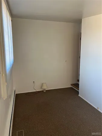 $124,900 | 905 Dean Street, Wilsonville, IL 62093
