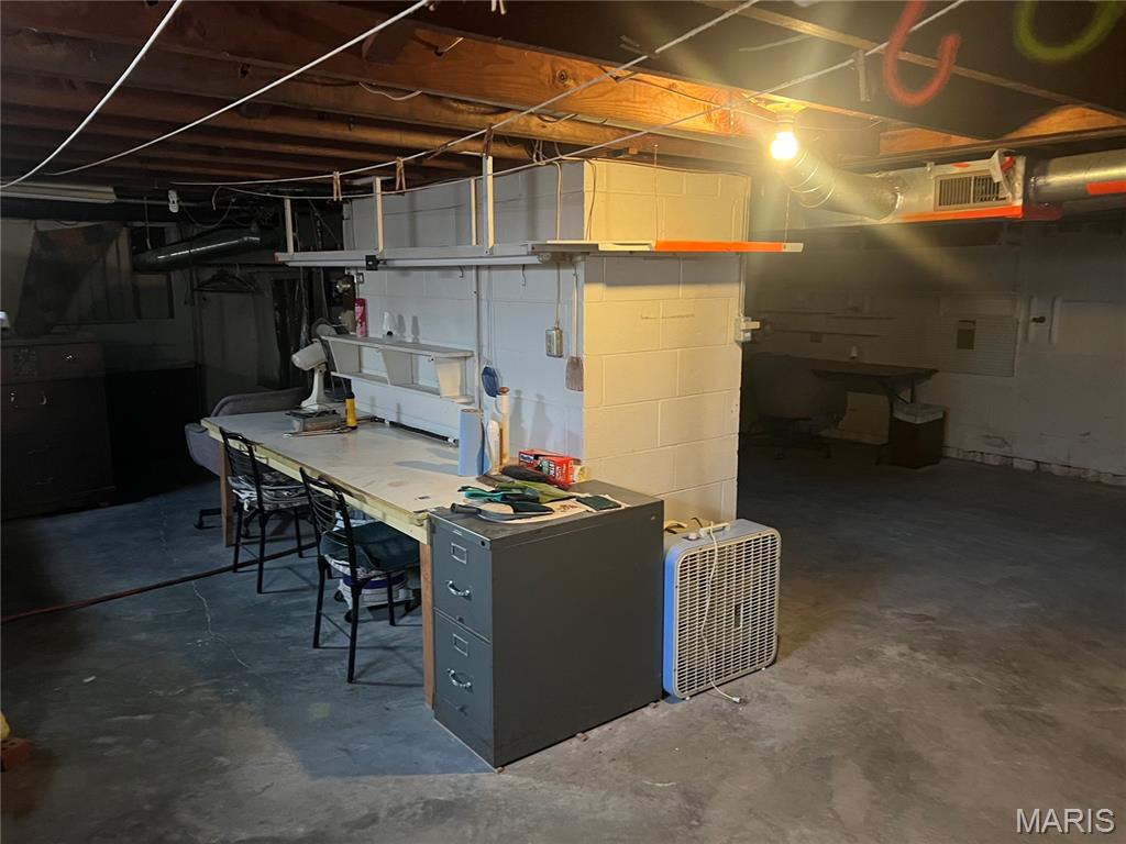 905 Dean Street Wilsonville, IL 62093 - Photo 19 of 23