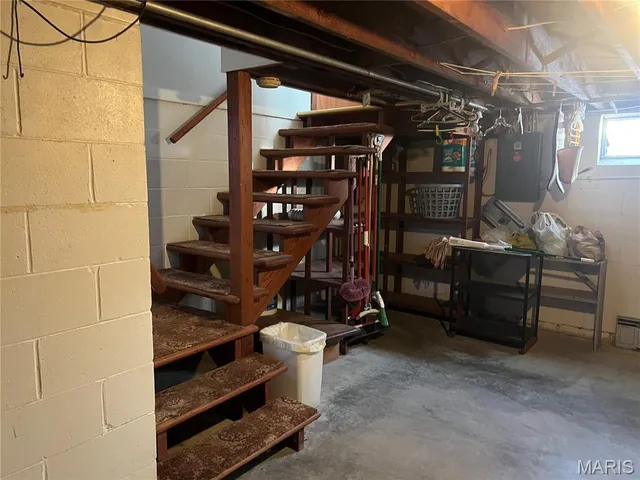 $129,900 | 905 Dean Street, Wilsonville, IL 62093