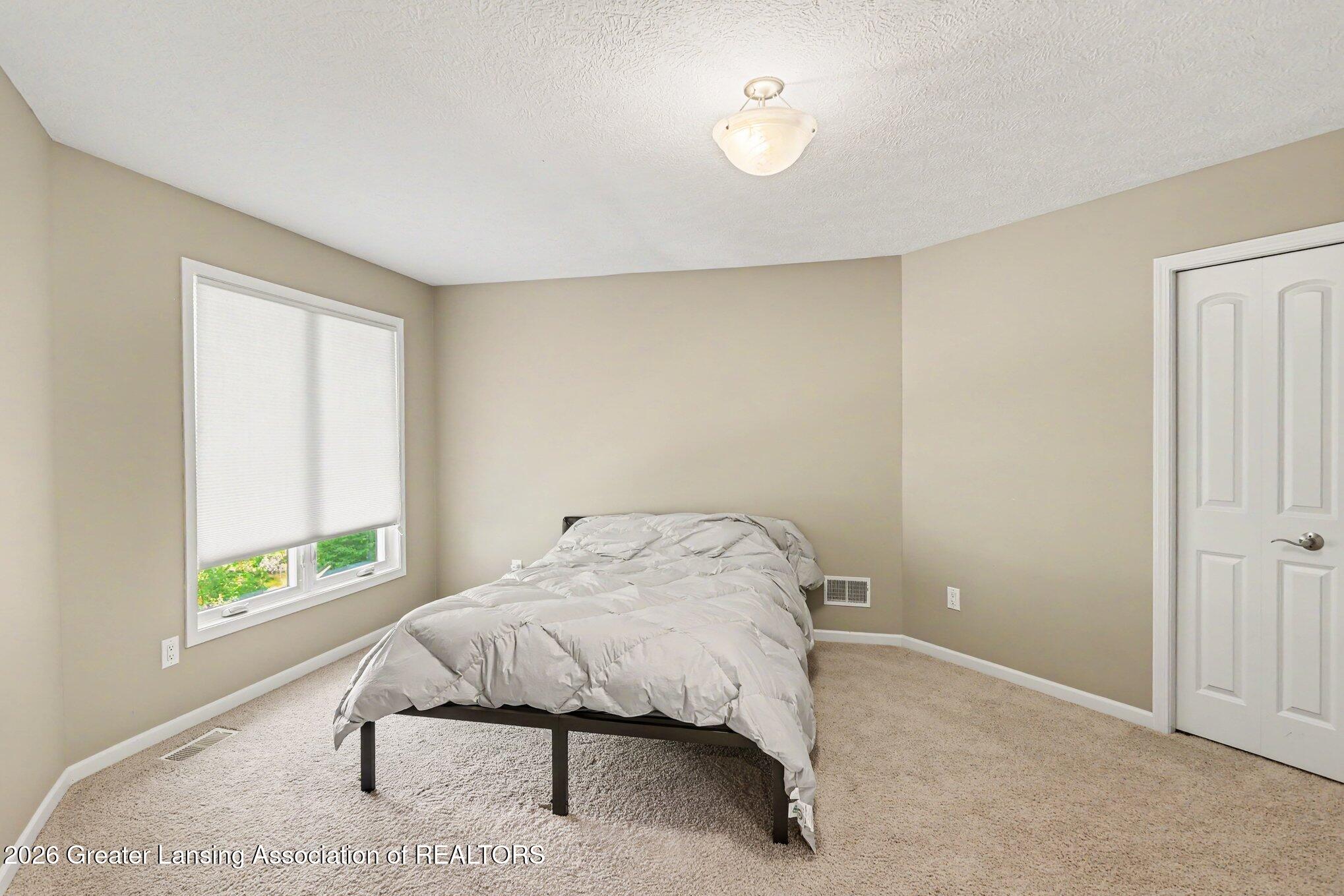 10791 West Jolly Road Lansing, MI 48911 - Photo 36 of 58 020_file_7005