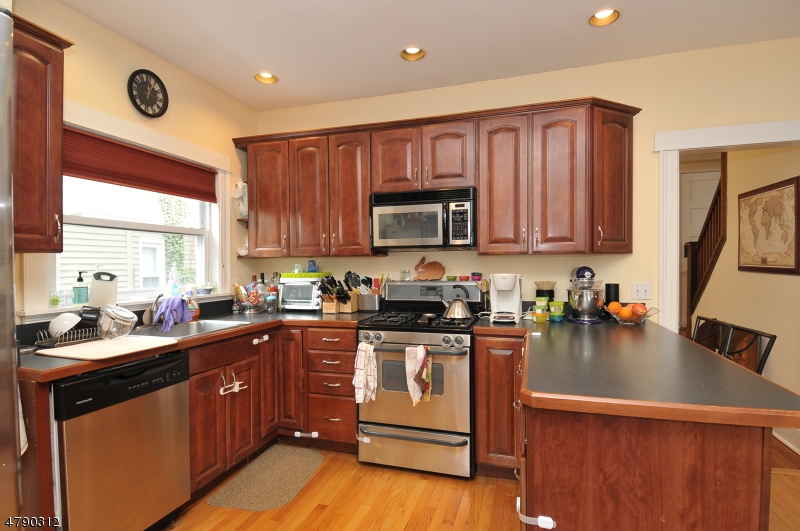 46 Dunnell Road Maplewood, NJ 07040 - Photo 7 of 18