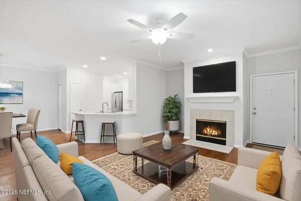 $285,000 | 13727 Richmond Park Drive North, Unit 204, Jacksonville, FL 32224