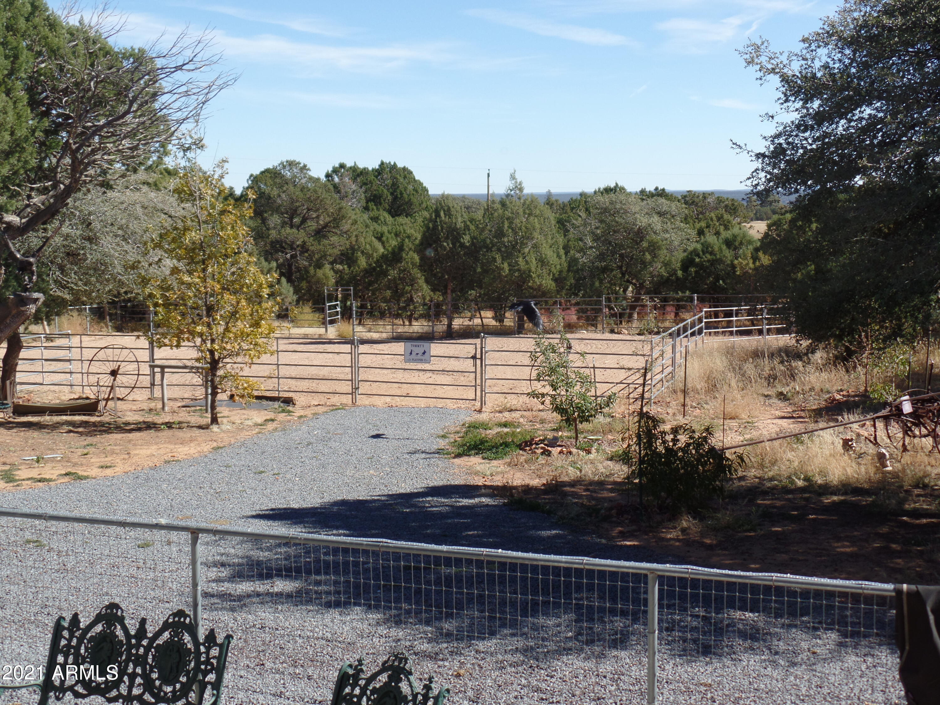 1057 Casper Lane Show Low, AZ 85901 - Photo 17 of 37 Corrals