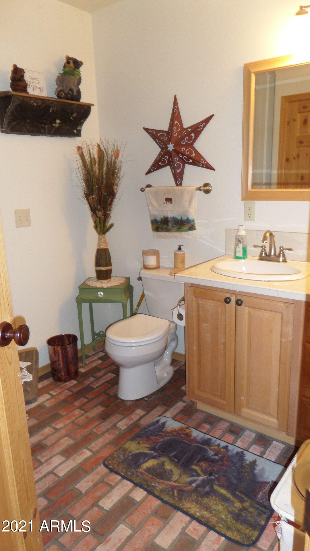 1057 Casper Lane Show Low, AZ 85901 - Photo 19 of 37 Hall bathroom