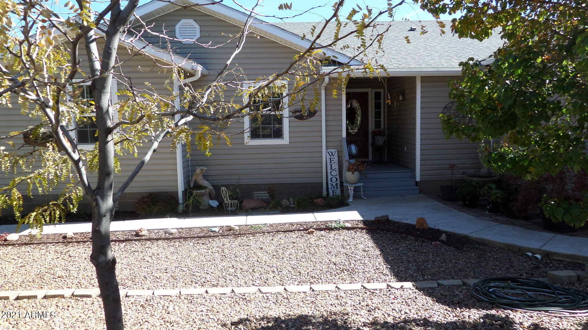 1057 Casper Lane Show Low, AZ 85901 - Photo 24 of 37 Front of the home