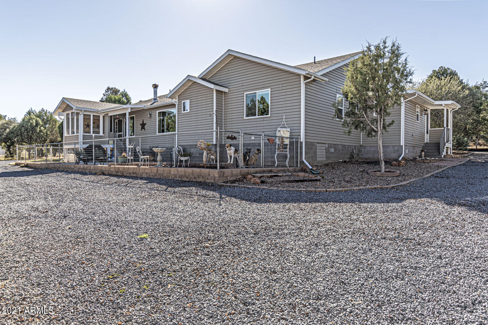 1057 Casper Lane Show Low, AZ 85901 - Photo 30 of 37 Backyard dog run