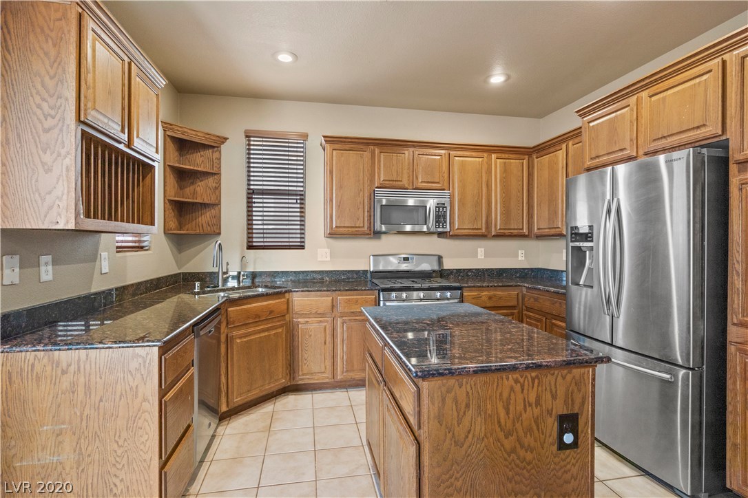 2439 Kaymin Ridge Road Henderson, NV 89052 - Photo 12 of 41