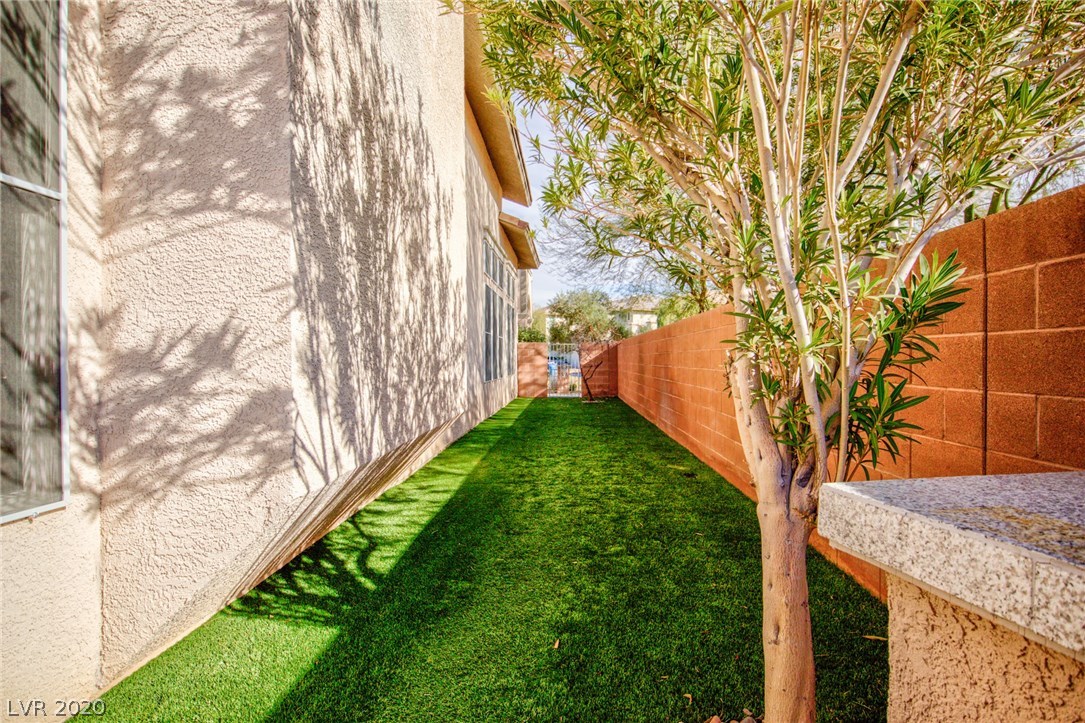 2439 Kaymin Ridge Road Henderson, NV 89052 - Photo 32 of 41