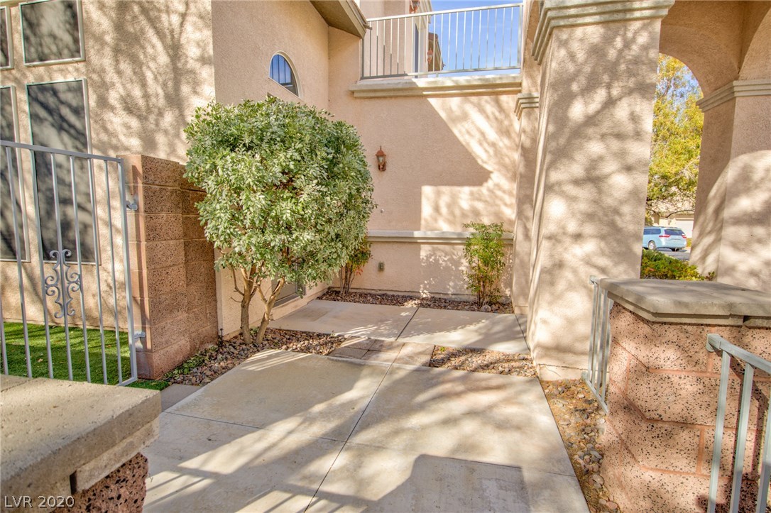 2439 Kaymin Ridge Road Henderson, NV 89052 - Photo 6 of 41