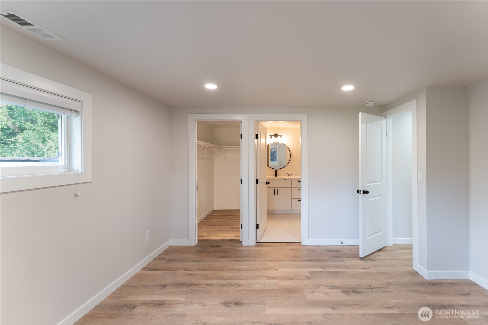 607 244th Street Southwest Bothell, WA 98021 - Photo 13 of 29