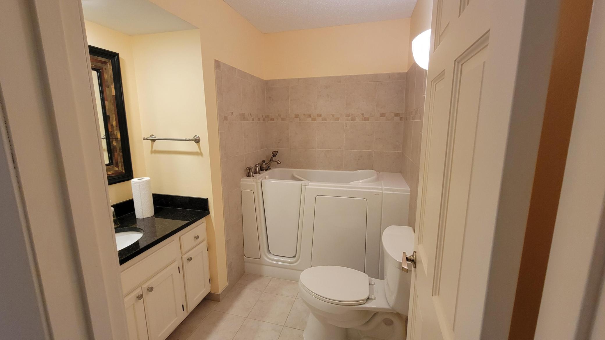 8430 Pennsylvania Road, Unit 109 Bloomington, MN 55438 - Photo 9 of 20
