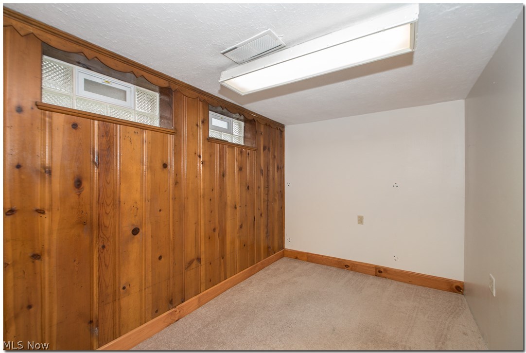 4425 Silsby Road University Heights, OH 44118 - Photo 20 of 35